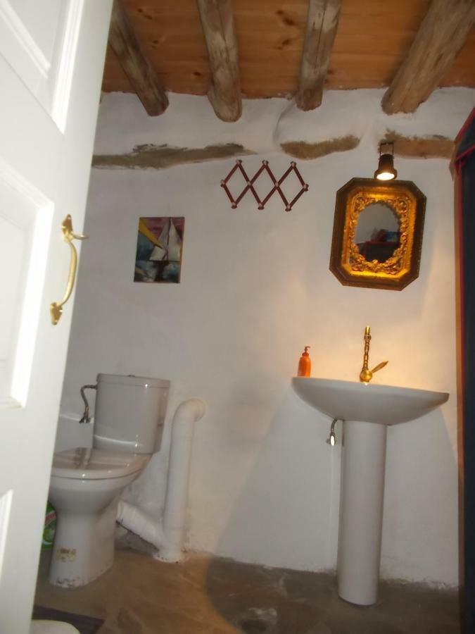 Cyclades Olive Museum'S Guest House Pitrofos Екстериор снимка