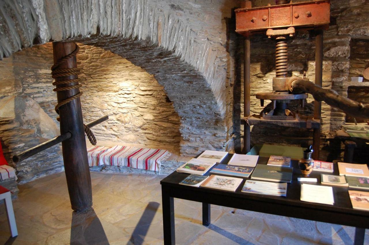 Cyclades Olive Museum'S Guest House Pitrofos Екстериор снимка